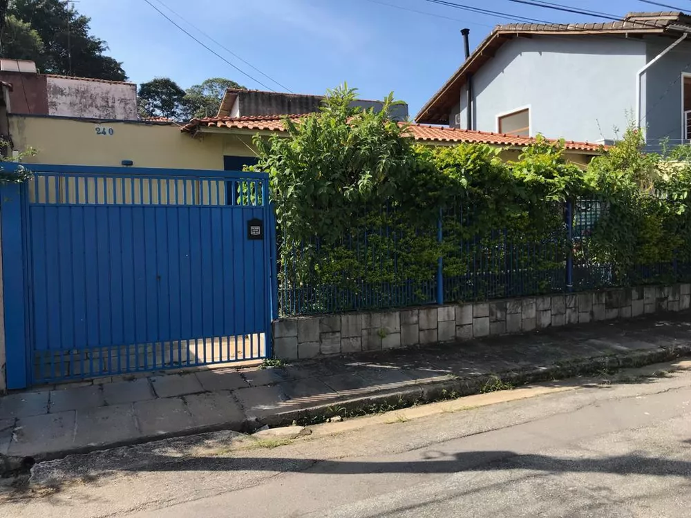 Casa à venda com 3 quartos, 250m² - Foto 1