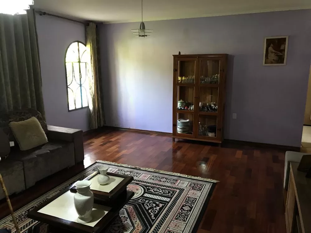 Casa à venda com 3 quartos, 250m² - Foto 3