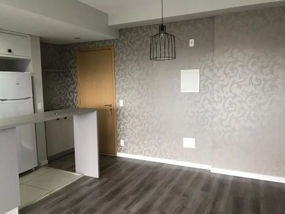 Apartamento para alugar com 3 quartos, 123m² - Foto 3