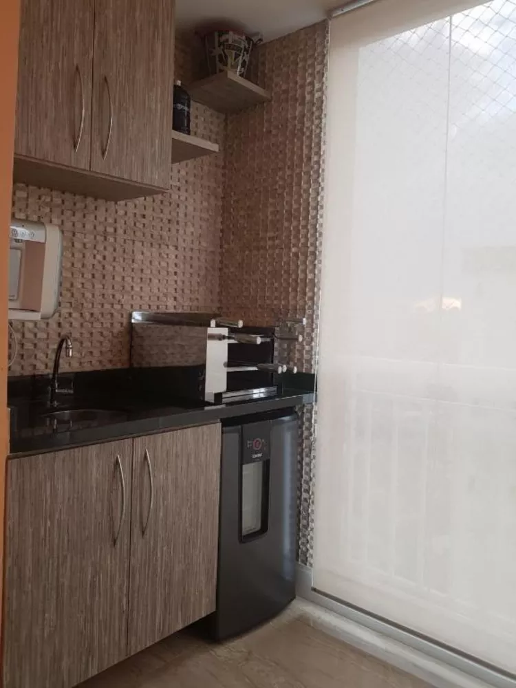 Apartamento à venda com 2 quartos, 70m² - Foto 2