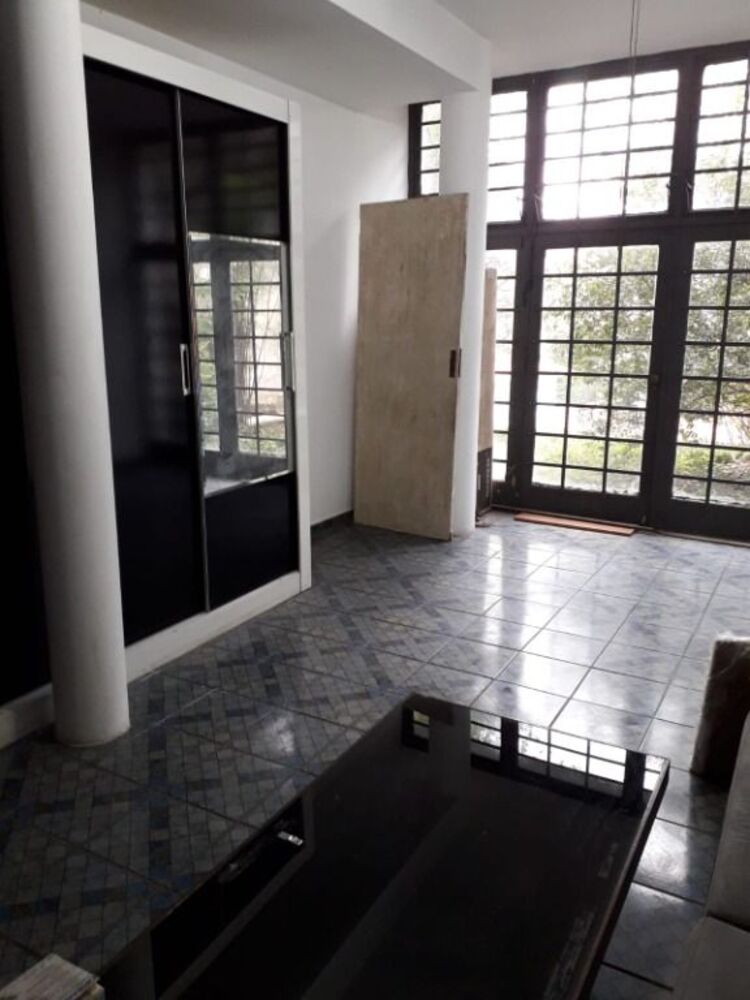 Sobrado para alugar com 7 quartos, 430m² - Foto 1