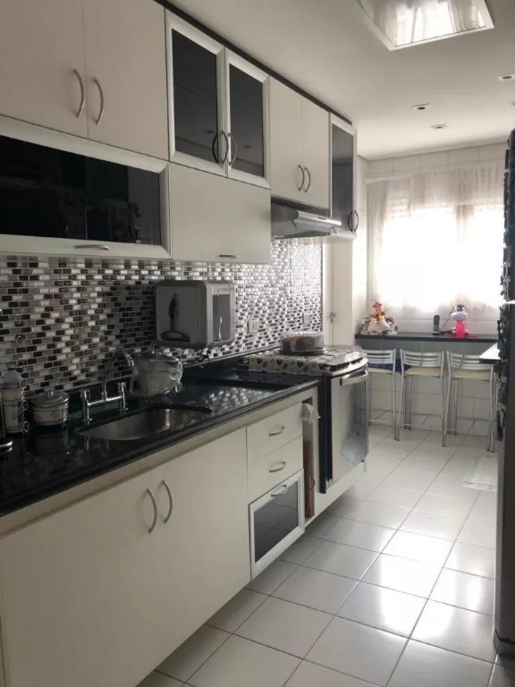 Apartamento à venda com 3 quartos, 97m² - Foto 7