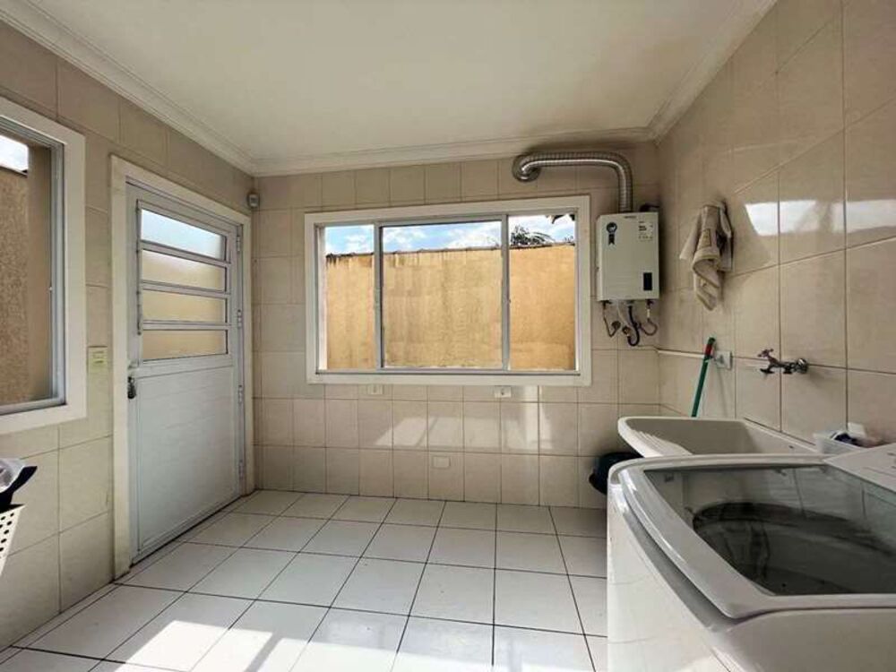 Sobrado, 4 quartos, 697 m² - Foto 2