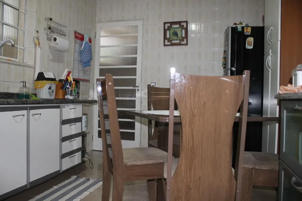 Casa, 3 quartos, 167 m² - Foto 1