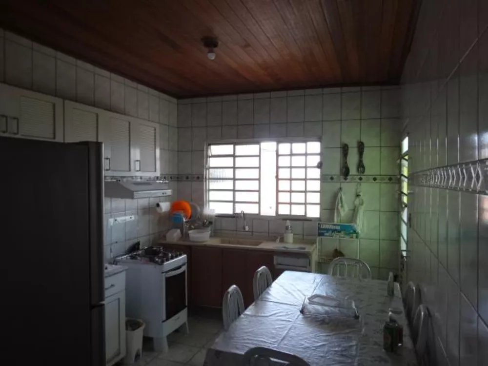 Casa à venda com 2 quartos, 98m² - Foto 3