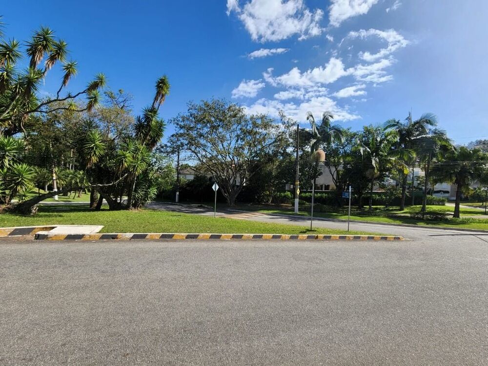 Loteamento e Condomínio, 927 m² - Foto 1