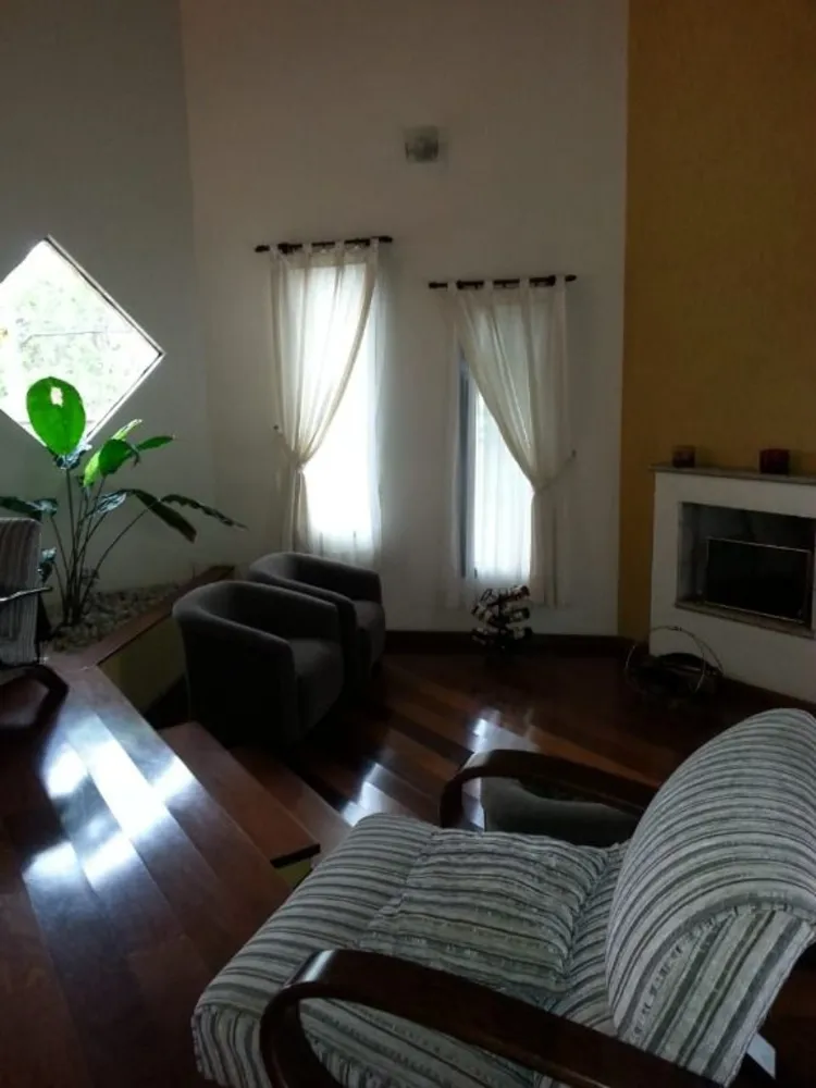 Sobrado, 3 quartos, 360 m² - Foto 1