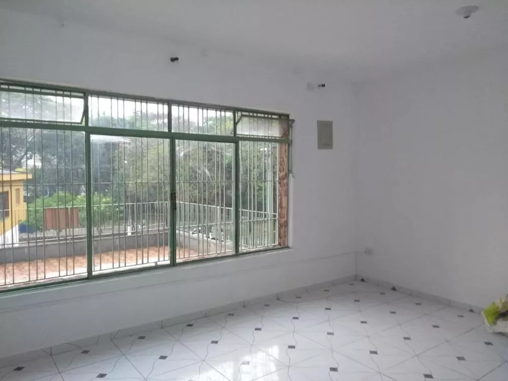 Sobrado à venda com 3 quartos, 200m² - Foto 1