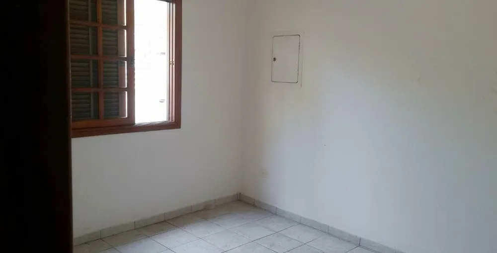 Casa, 4 quartos, 250 m² - Foto 4