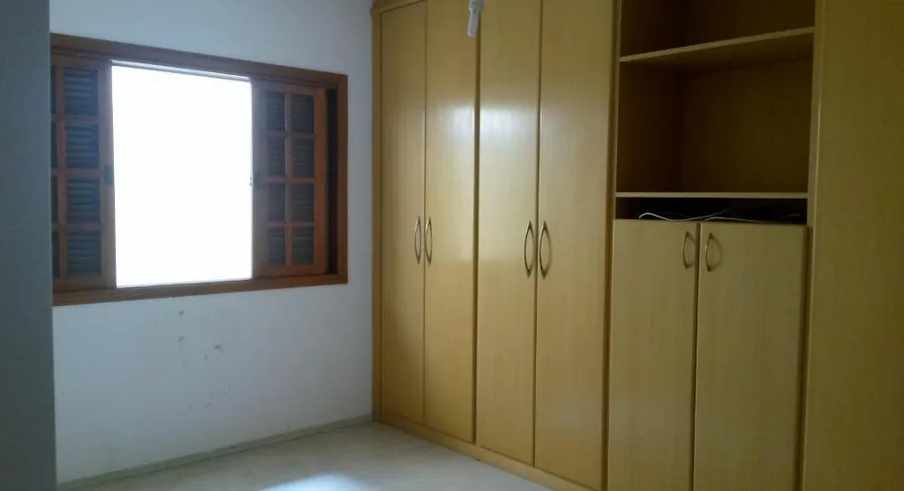 Casa, 4 quartos, 250 m² - Foto 3