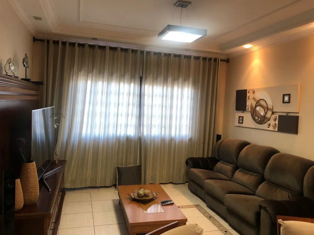 Sobrado, 3 quartos, 375 m² - Foto 1