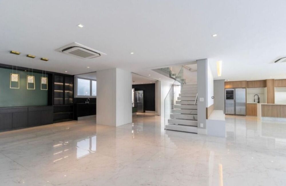 Sobrado, 3 quartos, 600 m² - Foto 1