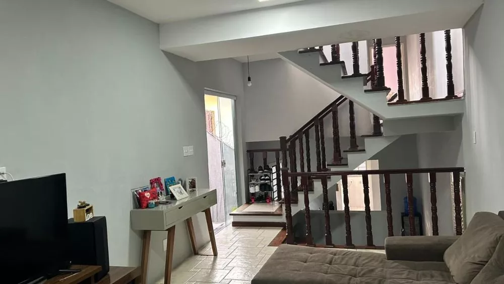 Sobrado à venda com 3 quartos, 111m² - Foto 4