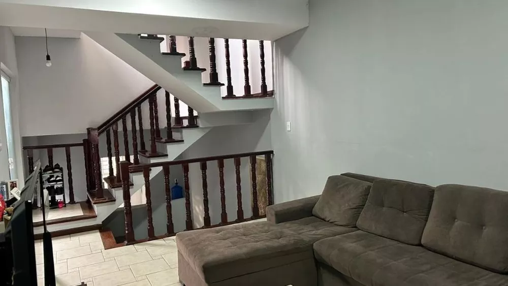 Sobrado à venda com 3 quartos, 111m² - Foto 1