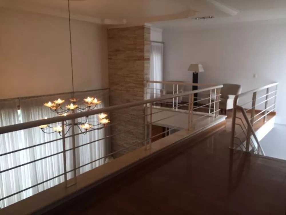 Casa à venda com 4 quartos, 650m² - Foto 4