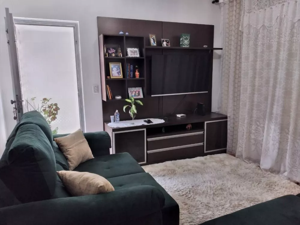 Casa à venda com 3 quartos, 155m² - Foto 1