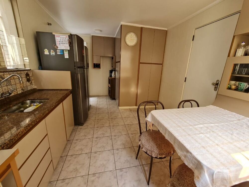 Casa, 3 quartos, 180 m² - Foto 1