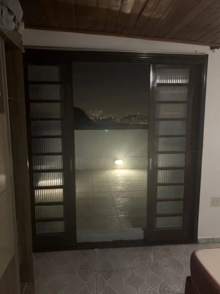 Sobrado, 10 quartos, 233 m² - Foto 1