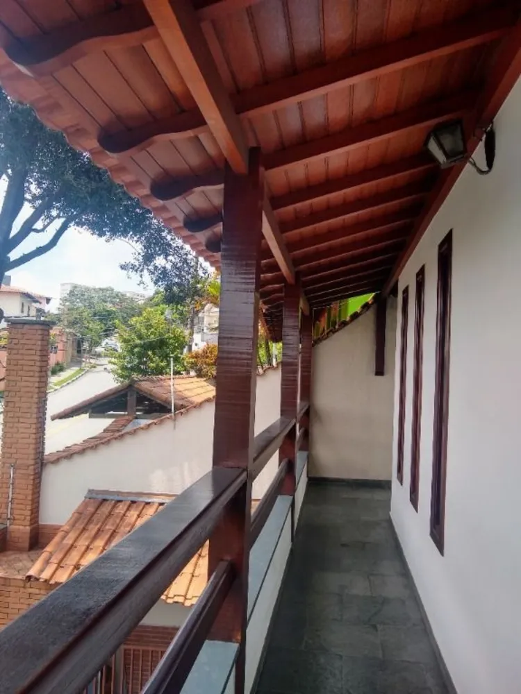 Sobrado, 3 quartos, 329 m² - Foto 1