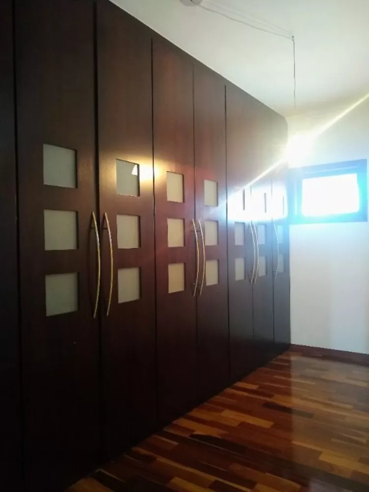 Sobrado, 3 quartos, 329 m² - Foto 6