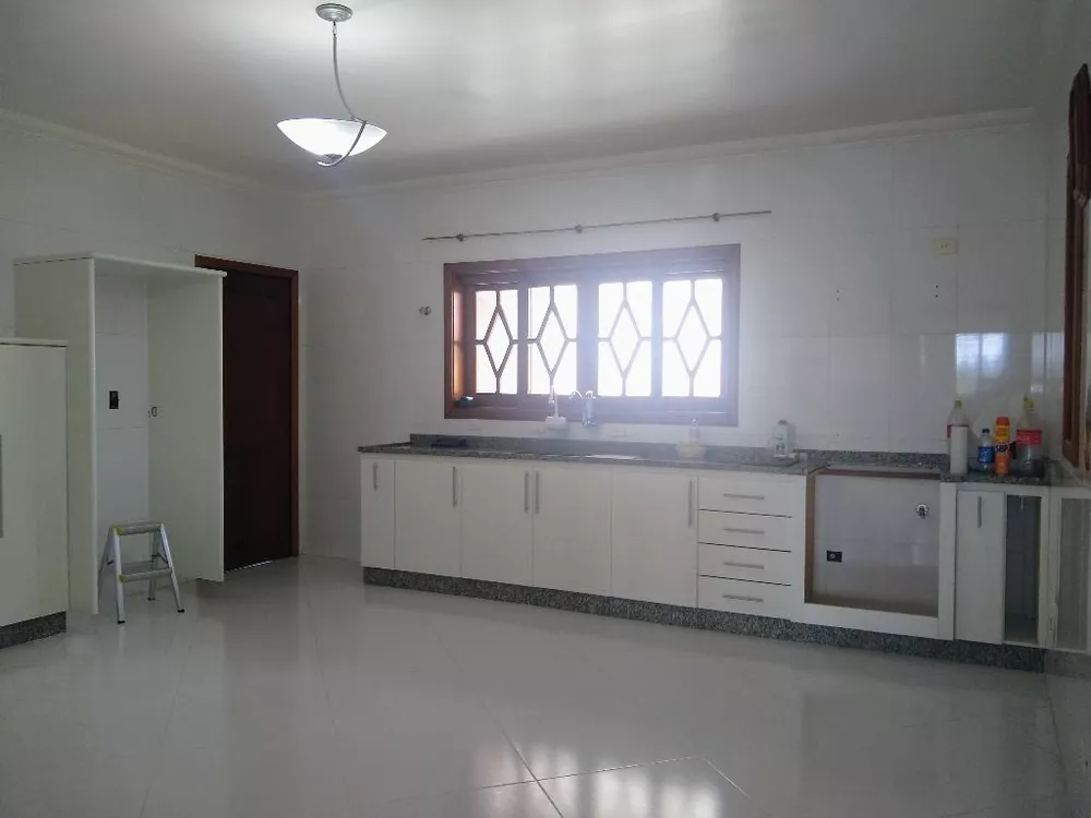 Sobrado, 3 quartos, 329 m² - Foto 2