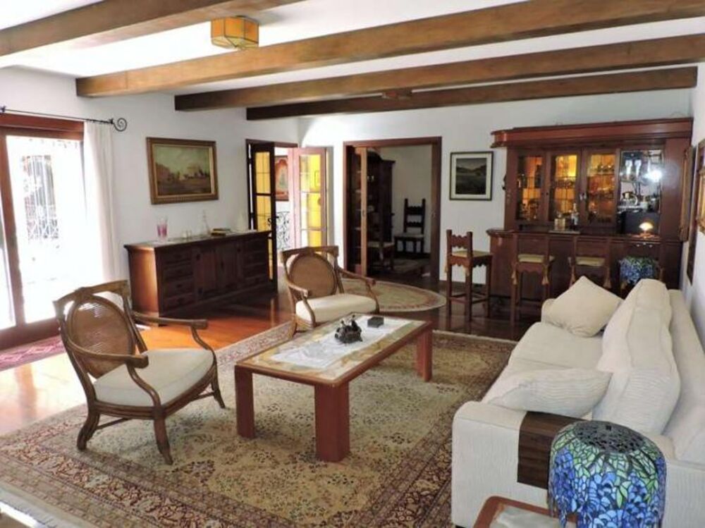 Sobrado à venda com 4 quartos, 650m² - Foto 1
