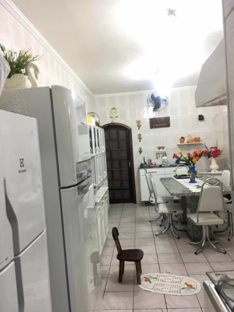 Sobrado à venda e aluguel com 3 quartos, 340m² - Foto 4