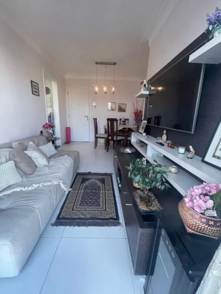 Apartamento à venda com 2 quartos, 60m² - Foto 3