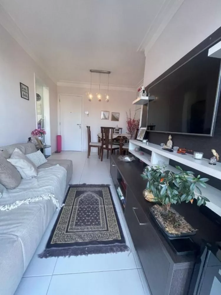 Apartamento à venda com 2 quartos, 60m² - Foto 4