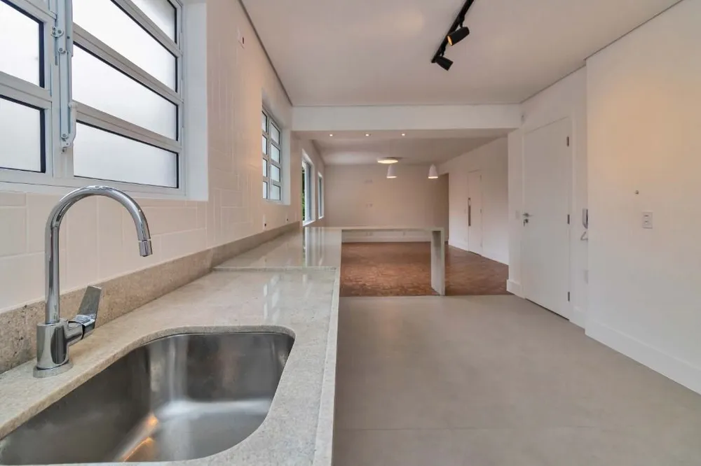 Apartamento, 3 quartos, 141 m² - Foto 1