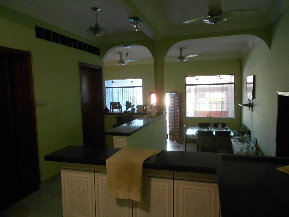 Casa, 3 quartos, 298 m² - Foto 1