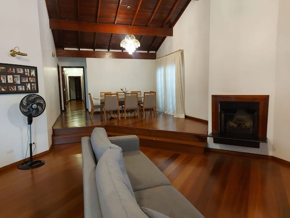 Casa, 5 quartos, 302 m² - Foto 1