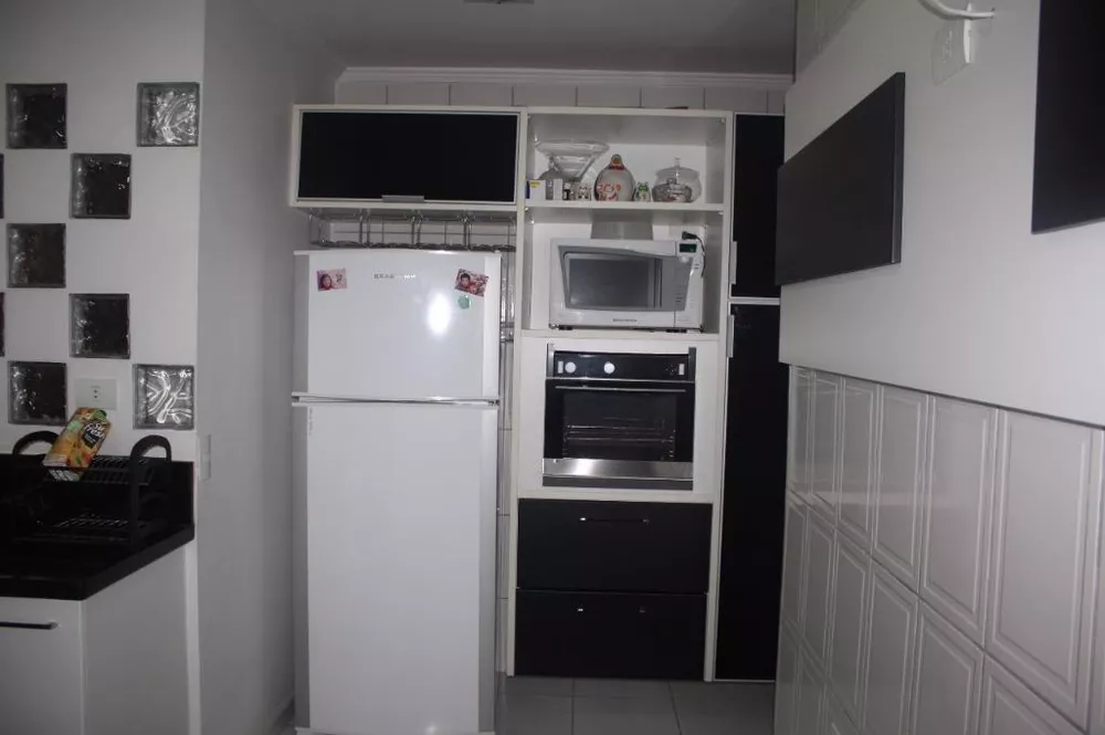 Sobrado à venda com 3 quartos, 260m² - Foto 2