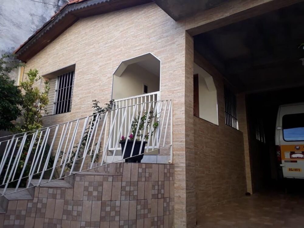 Casa à venda com 2 quartos, 140m² - Foto 2