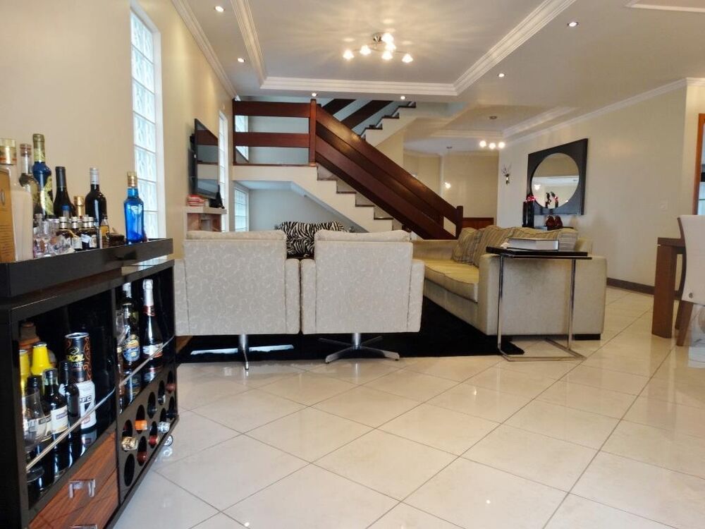 Sobrado, 4 quartos, 322 m² - Foto 1