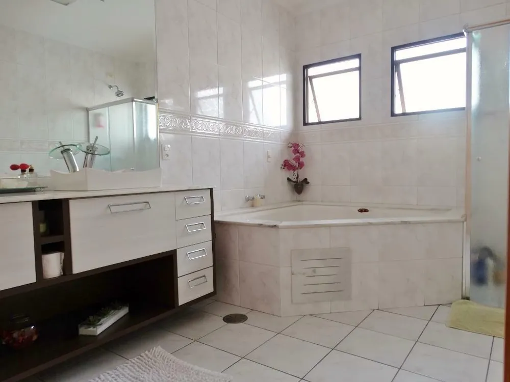Sobrado, 4 quartos, 322 m² - Foto 8