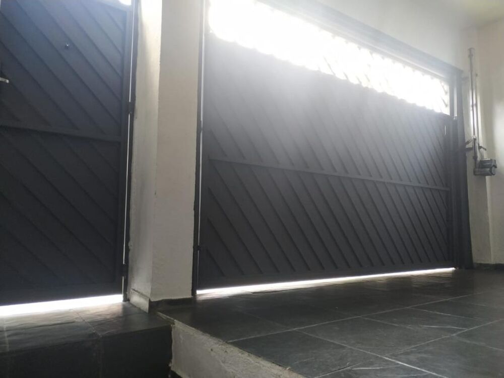 Casa, 4 quartos, 330 m² - Foto 1