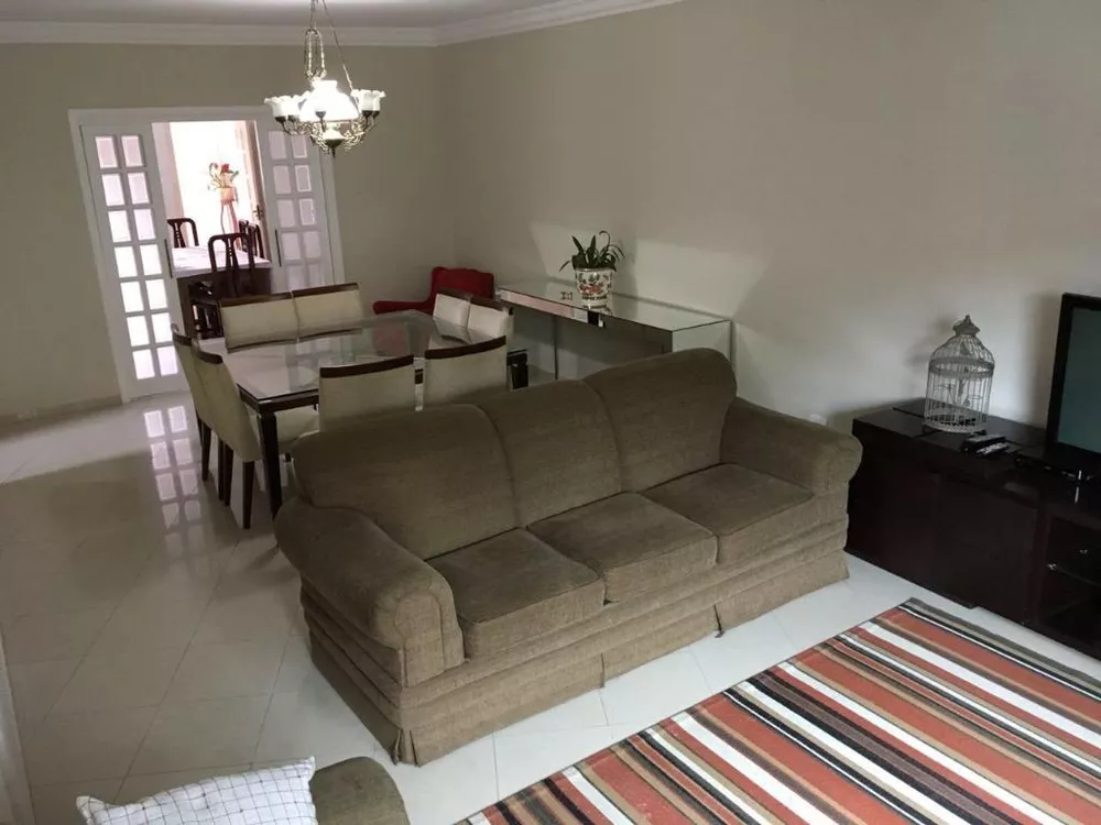 Sobrado à venda com 3 quartos, 330m² - Foto 2