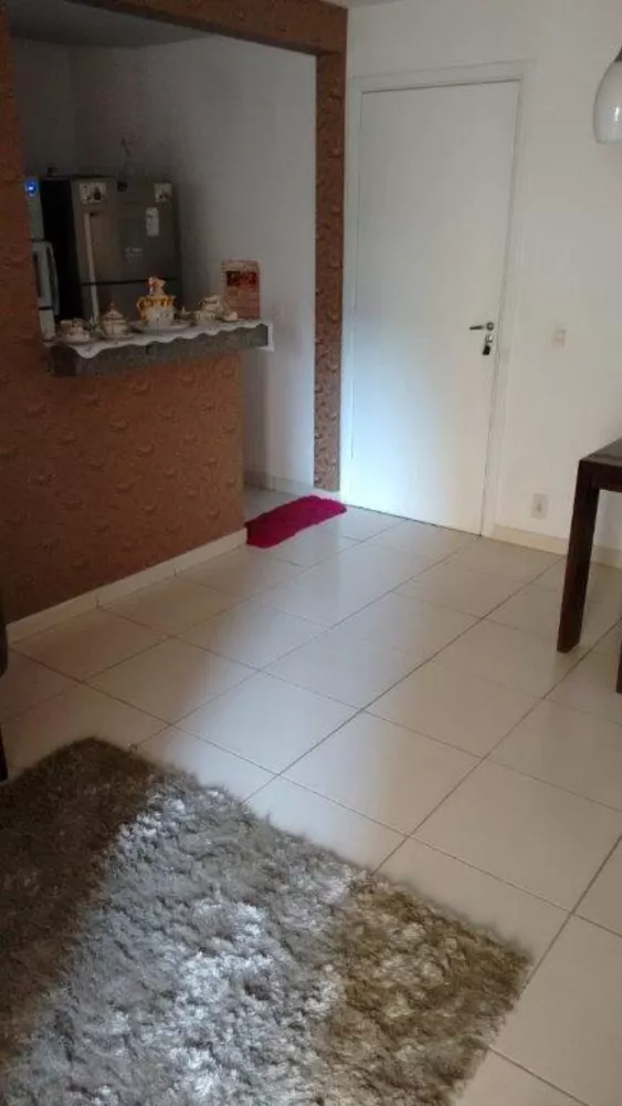 Apartamento à venda com 2 quartos, 70m² - Foto 2