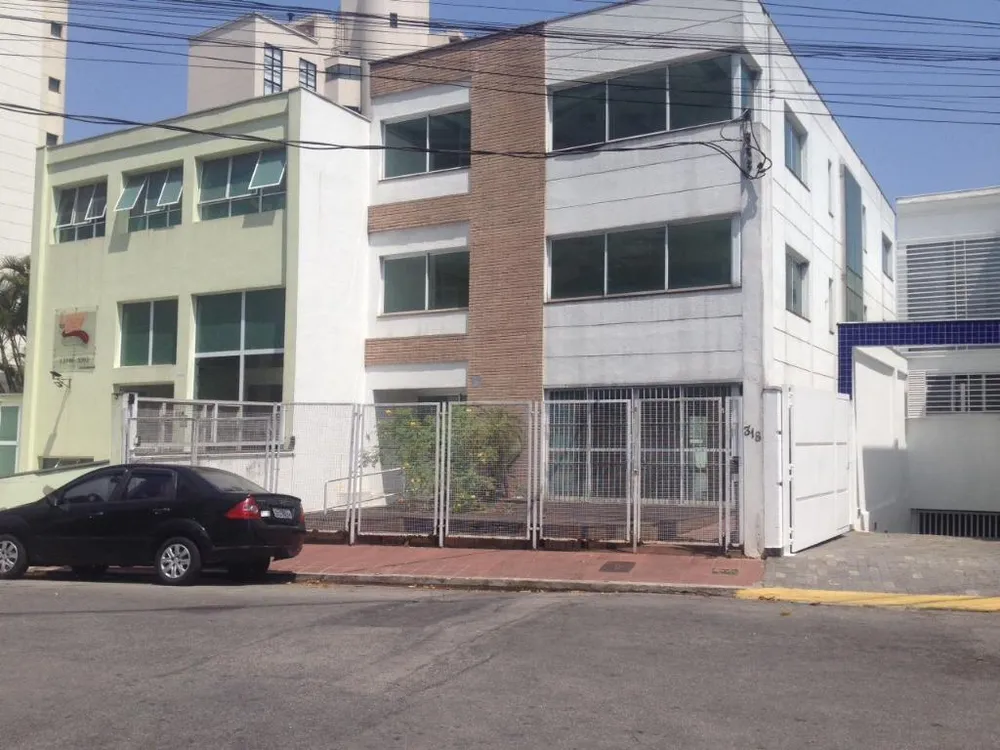 Sobrado, 1 quarto, 533 m² - Foto 1