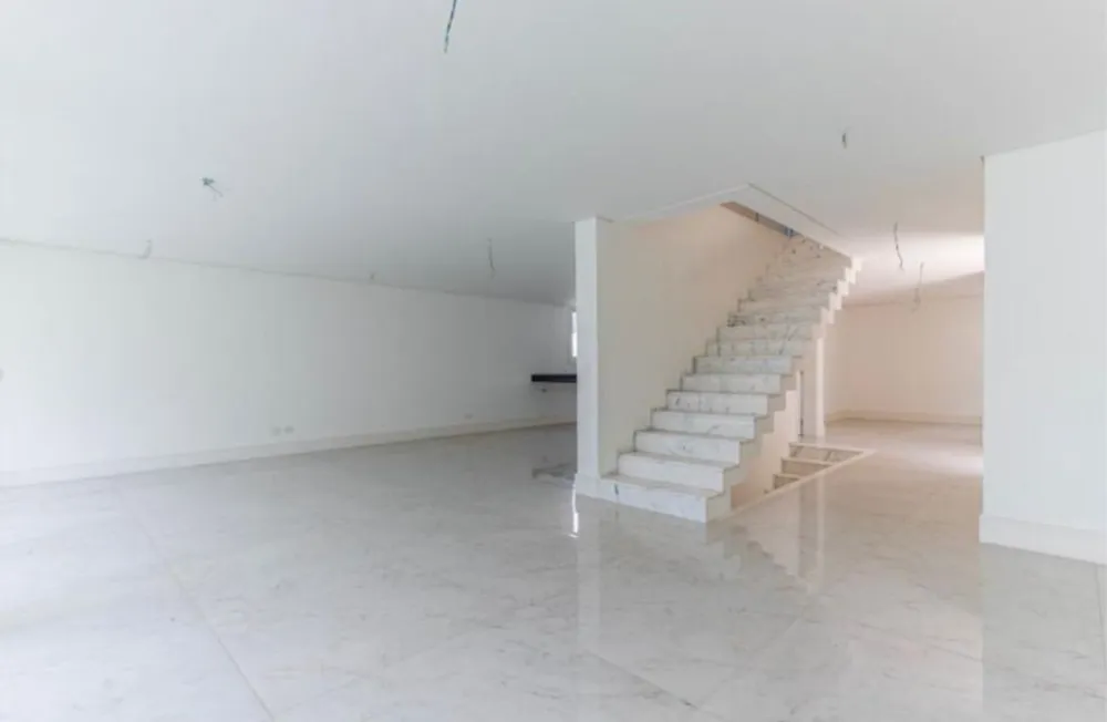 Sobrado, 4 quartos, 525 m² - Foto 1