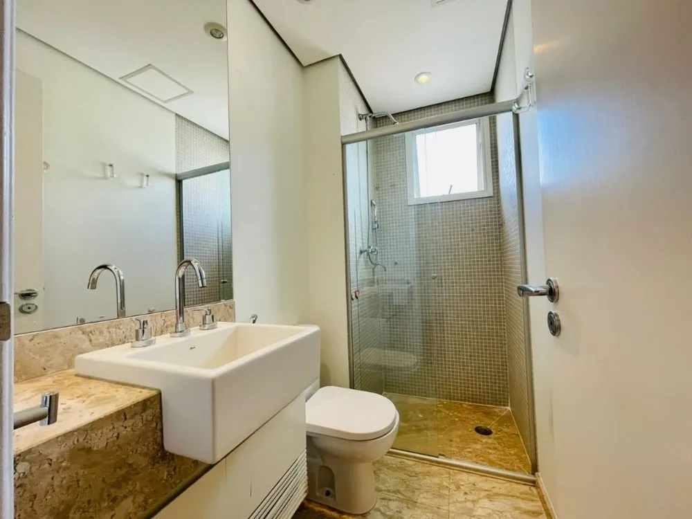 Apartamento, 3 quartos, 215 m² - Foto 1