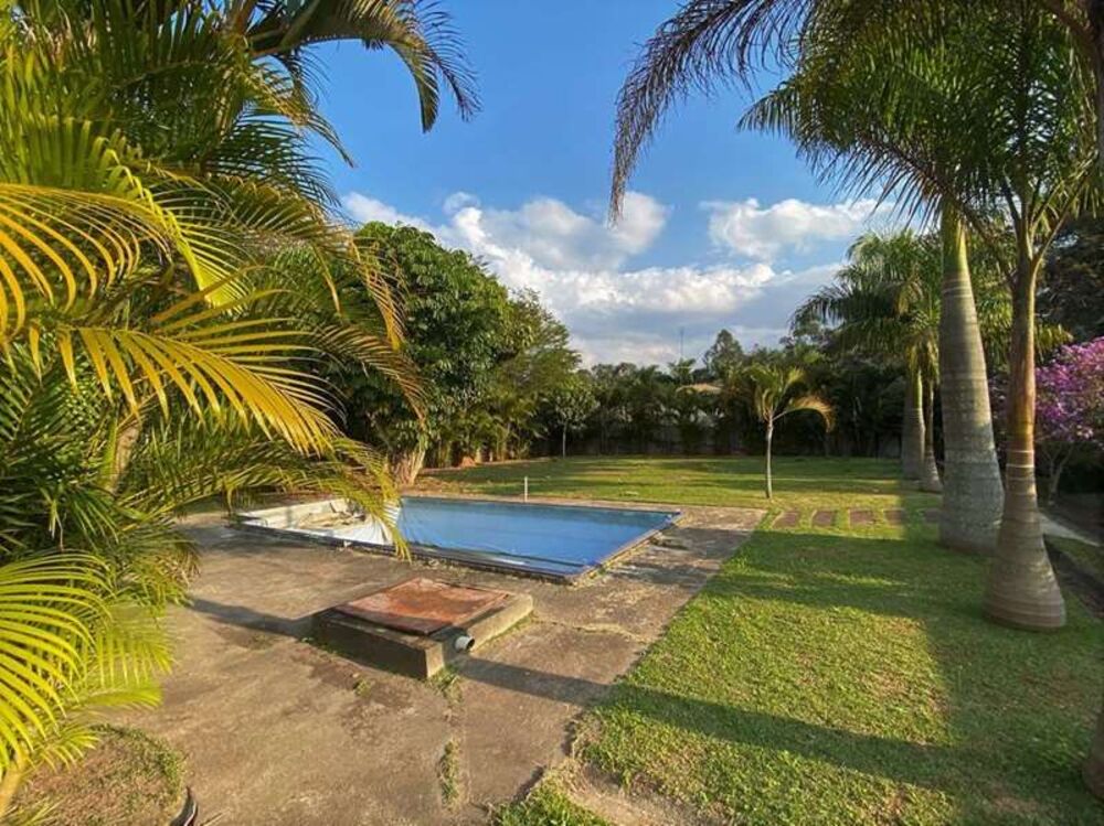 Casa à venda com 5 quartos, 740m² - Foto 2