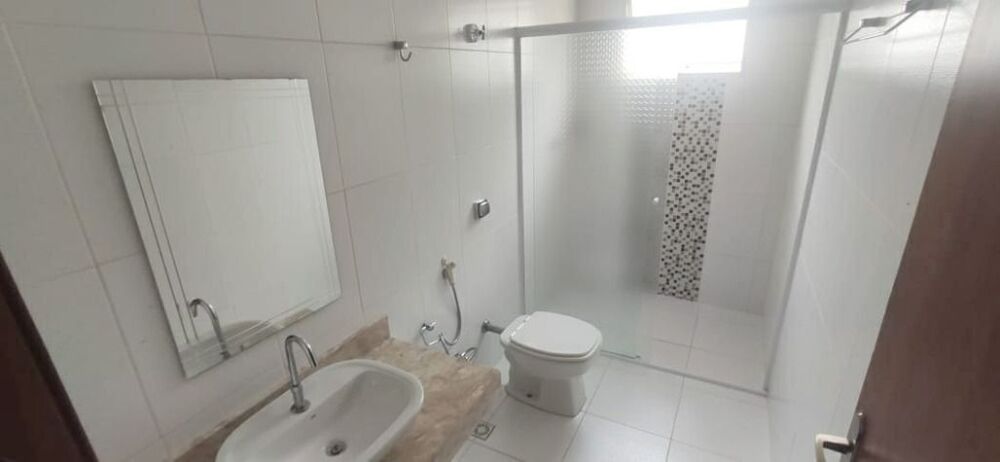 Sobrado à venda e aluguel com 3 quartos, 150m² - Foto 4