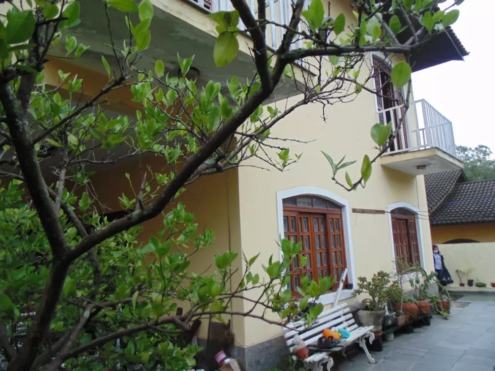 Sobrado, 3 quartos, 323 m² - Foto 1