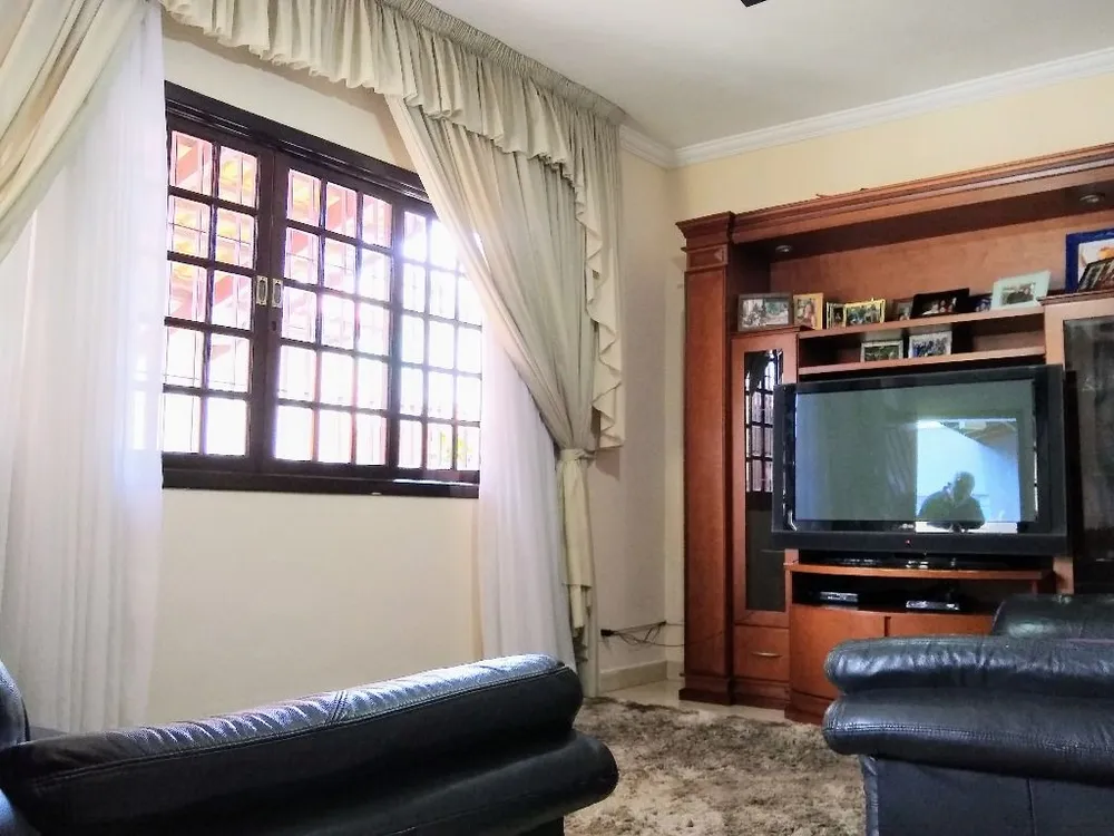 Sobrado, 3 quartos, 350 m² - Foto 1