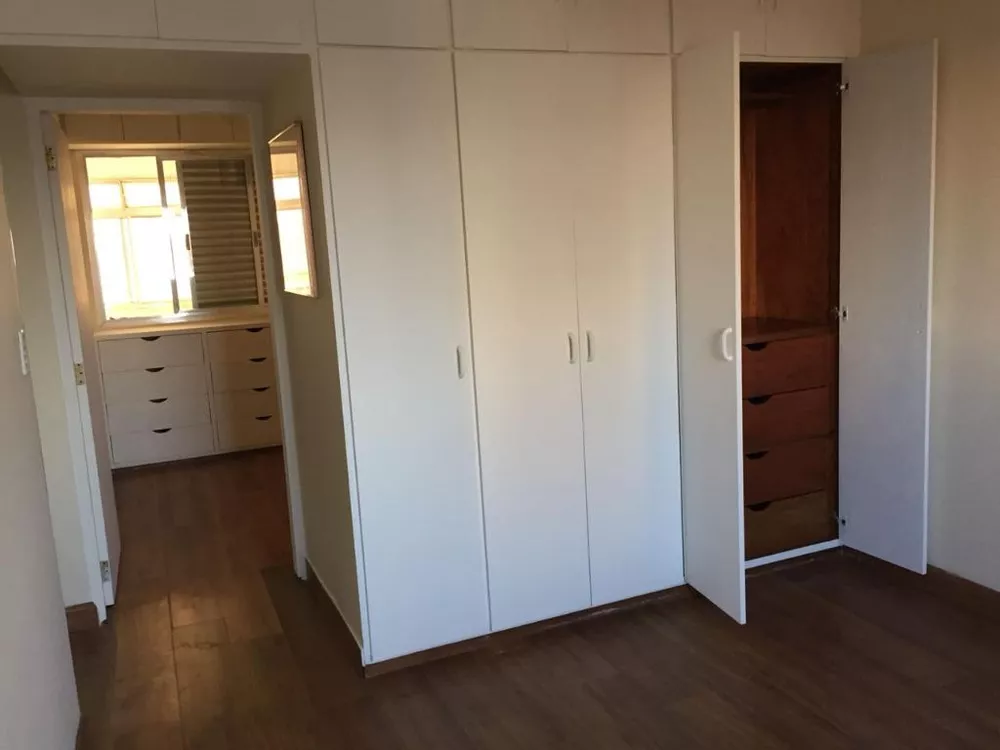 Apartamento à venda com 3 quartos, 97m² - Foto 10