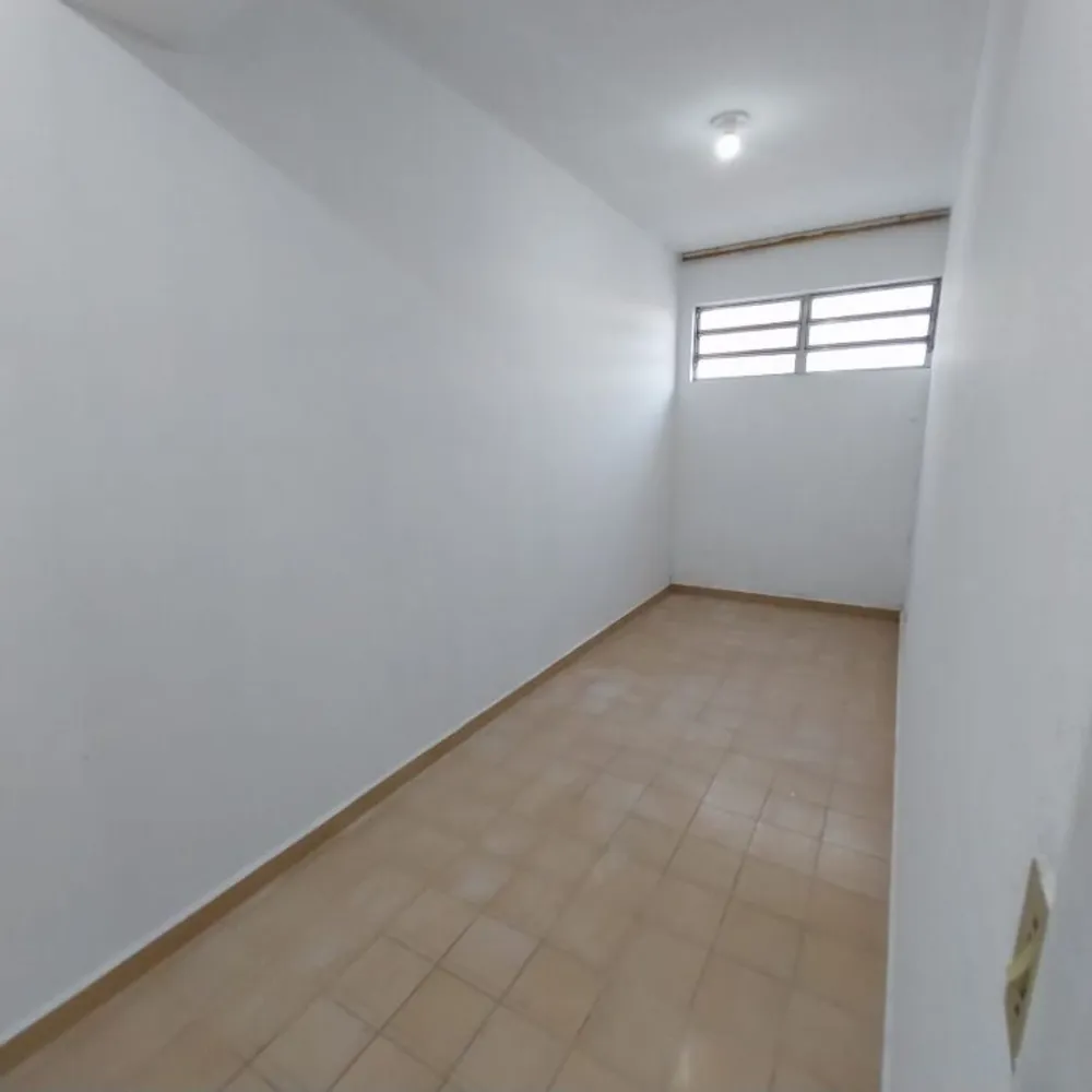 Casa, 6 quartos, 219 m² - Foto 2