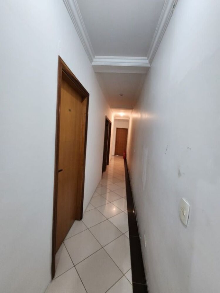 Sobrado, 21 quartos, 680 m² - Foto 1