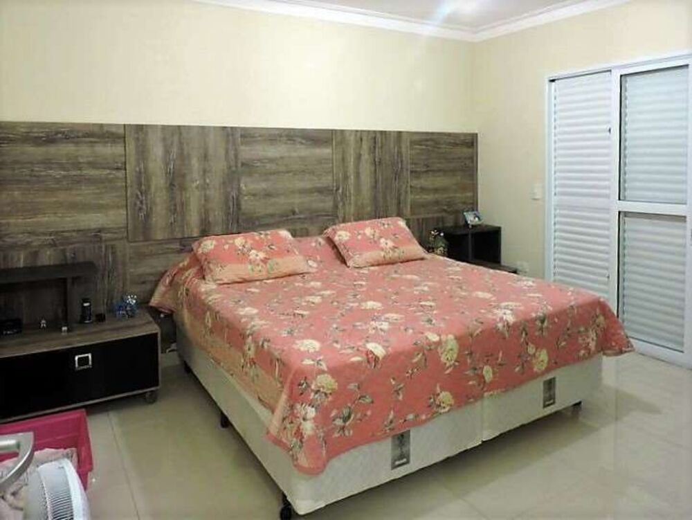 Sobrado, 3 quartos, 378 m² - Foto 2